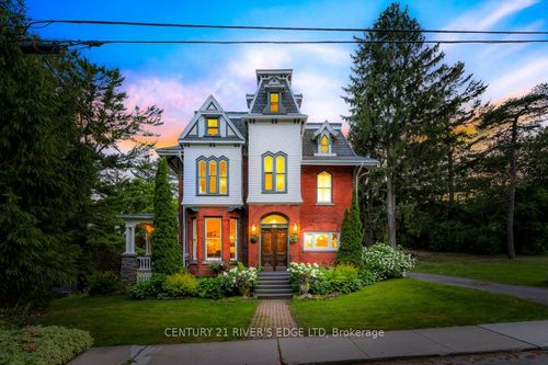 {{alt}} | Card Image