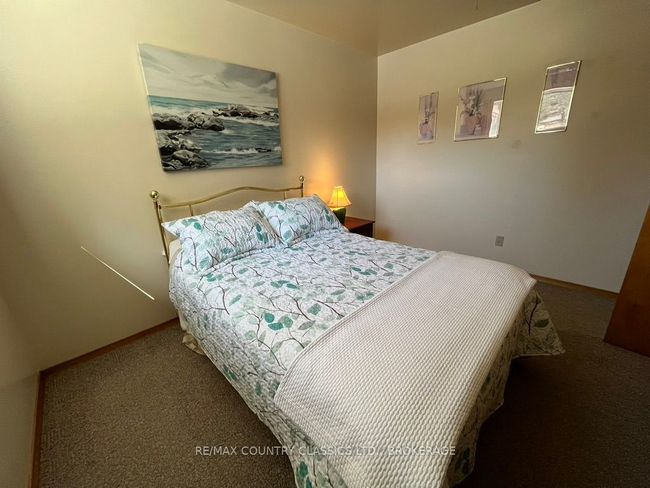 35 Clement St, House other with 4 bedrooms, 2 bathrooms and 7 parking in Addington Highlands ON | Image 40