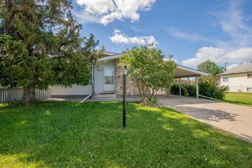 9823 96 Ave, Grande Prairie, AB, T8V0L8 | Card Image