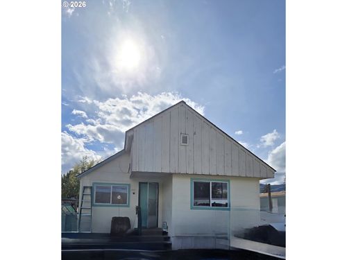502 W 8th St, Wallowa, OR, 97885 | Card Image