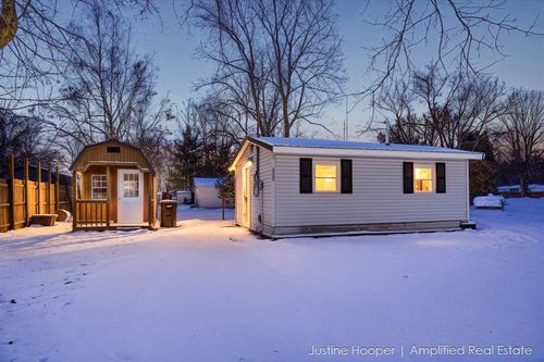 1107 Brott Dr, Hastings, MI, 49058-9118 | Card Image