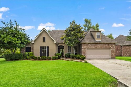 332 Autumn Creek Dr, Madisonville, LA, 70447-3604 | Card Image