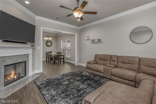440 Mangrove Ln, Bossier City, LA, 71111-6503 | Card Image