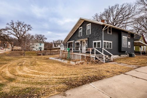 506 4th Ave Sw, Valley City, ND, 58072-3911 | Card Image