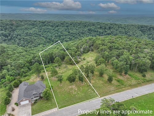 26 Park Dr, Holiday Island, AR, 72631-9221 | Card Image