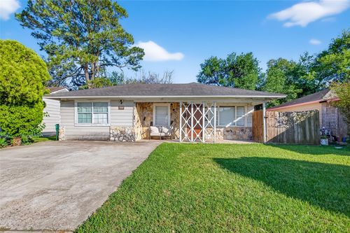 504 N Circle Drive, Baytown, TX, 77520 | Card Image