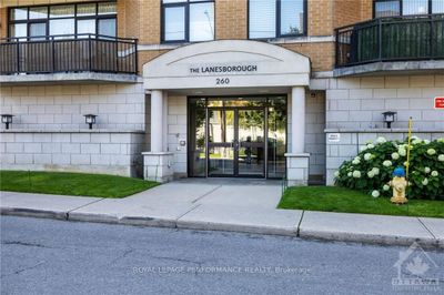 602 - 260 Besserer St, Condo with 2 bedrooms, 2 bathrooms and 1 parking in Ottawa ON | Image 2