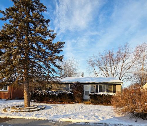 15700 Oakbrook St, Romulus, MI, 48174-3230 | Card Image