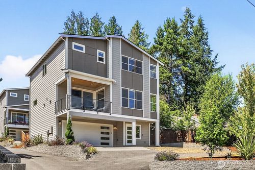 17051 8th Ave Ne, Shoreline, WA, 98155-5023 | Card Image