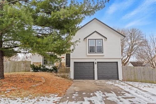 15907 W 124th Ter, Olathe, KS, 66062-4313 | Card Image