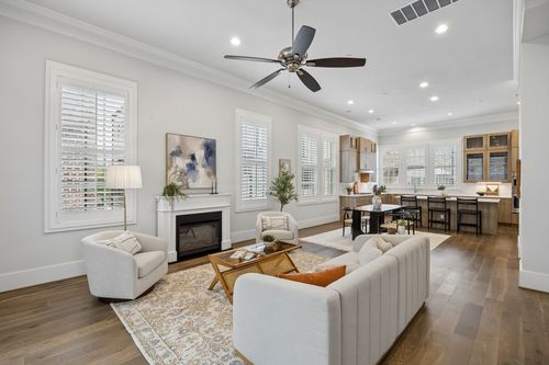 14971 Oak St, Addison, TX, 75001-1576 | Card Image