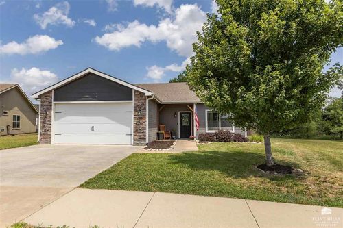 3312 Half Full Dr, Manhattan, KS, 66502-6385 | Card Image