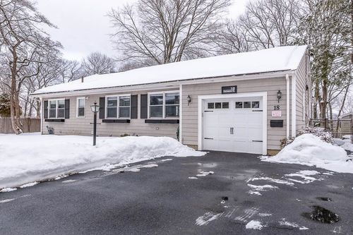 18 Greensboro Rd, Dedham, MA, 02026-5218 | Card Image