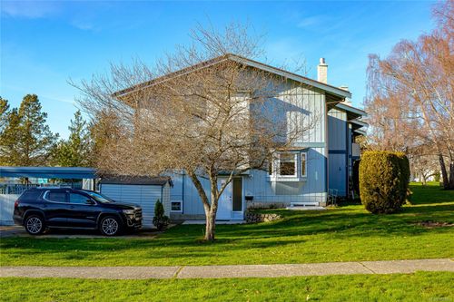 57-3987 Gordon Head Rd, Saanich, BC, V8N3X5 | Card Image