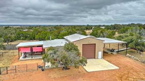 812 Byas Springs Rd, Mountain Home, TX, 78058-5105 | Card Image