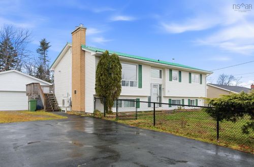 35 Maple Dr, Timberlea, NS, B3T1C2 | Card Image