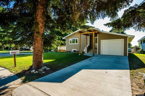 735 N Carrington Ave, Buffalo, WY, 82834-1527 | Card Image