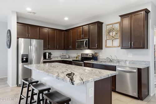 8425 N 61st Dr, Glendale, AZ, 85302-1377 | Card Image