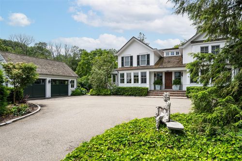 1 Bayville Rd, Locust Valley, NY, 11560-2002 | Card Image
