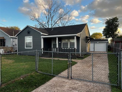 230 Burress St, Houston, TX, 77022-2008 | Card Image