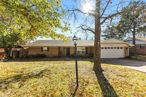 2107 E Foster Drive, Ada, OK, 74820 | Card Image