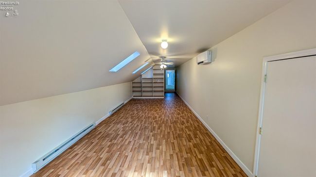 4376 E Cliff Rd, House other with 3 bedrooms, 3 bathrooms and 3 parking in Port Clinton OH | Image 26