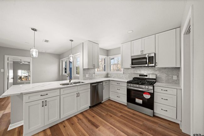 2809 S Robertson Ave, House other with 4 bedrooms, 3 bathrooms and null parking in Tyler TX | Image 12
