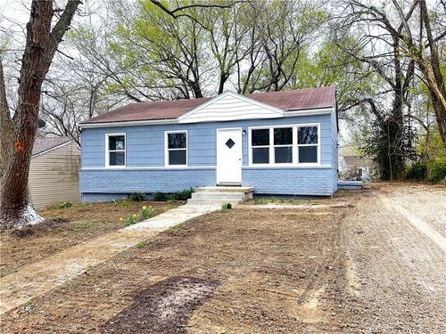 514 N Westwood Dr, Independence, MO, 64050-3241 | Card Image