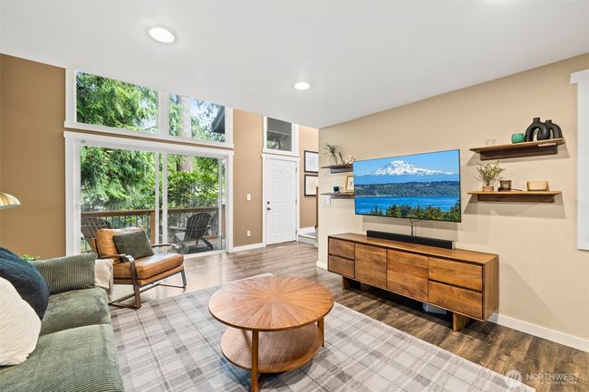 17627 17 Th Dr Se, House other with 3 bedrooms, 3 bathrooms and 2 parking in Bothell WA | Image 6