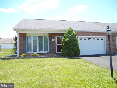121 Southern Oak Dr, HAGERSTOWN, MD, 21740-3140 | Card Image