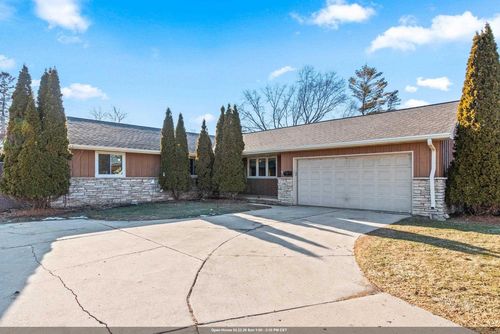 1491 Shawano Avenue, GREEN BAY, WI, 54303 | Card Image