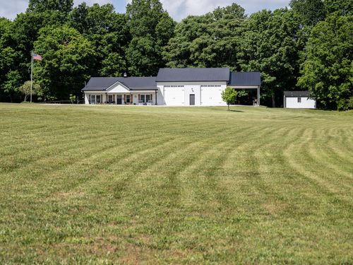 1004 Breeden Rd, Charlotte, TN, 37036-5510 | Card Image