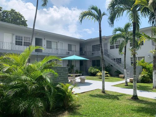 15-555 Sw 16th Avenue, Miami, FL, 33135 | Card Image