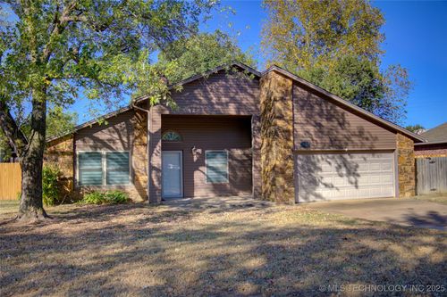 11310 S 106th East Ave, Bixby, OK, 74008-2846 | Card Image