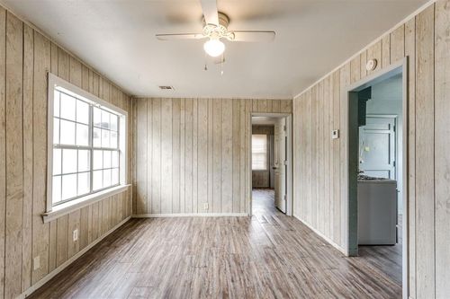 605 Lions Park Pl, Midwest City, OK, 73110-8133 | Card Image