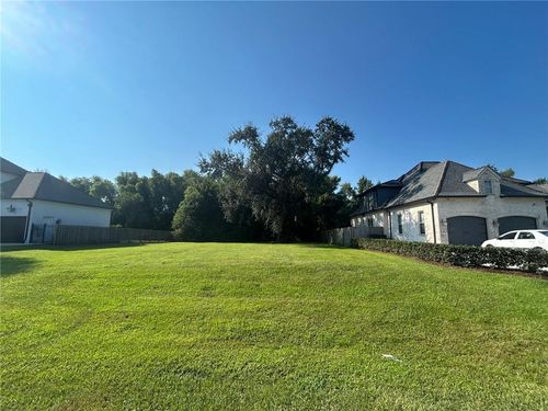 106 Green Trails Dr, Belle Chasse, LA, 70037-1682 | Card Image