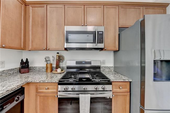 1213 Harris Commons Pl, Townhouse with 2 bedrooms, 3 bathrooms and 2 parking in Roswell GA | Image 16