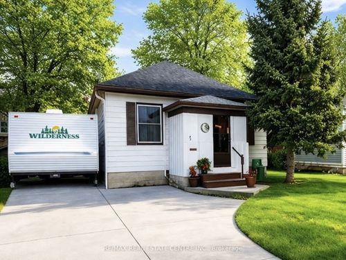 5 Easton St, Cambridge, ON, N1R1G3 | Card Image