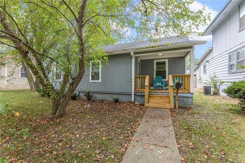214 S Oak St, Ottawa, KS, 66067-2429 | Card Image