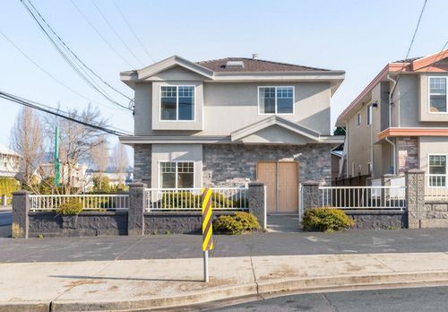 6698 Union St, Burnaby, BC, V5B1X1 | Card Image