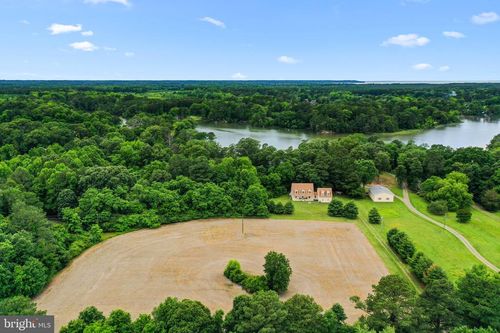 367 Edgewater Ln, Montross, VA, 22520-4205 | Card Image