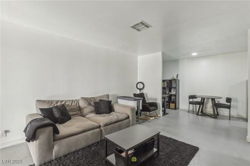 apt-f-3008 Saint George St, North Las Vegas, NV, 89030-5064 | Card Image