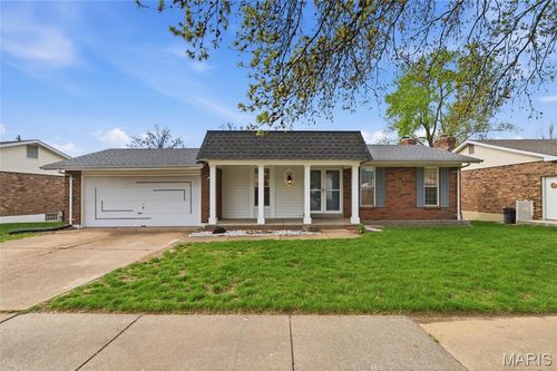 2756 Irondale Dr, Oakville, MO, 63129-3229 | Card Image