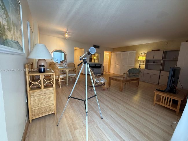 APT-707 - 401 Ocean Dr, Condo with 0 bedrooms, 1 bathrooms and null parking in Miami Beach FL | Image 22