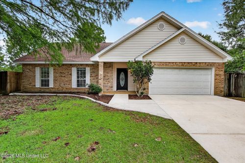 8519 Op La Way, Diamondhead, MS, 39525-4132 | Card Image