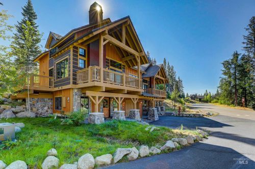 86 Golden Bar Ct, Donnelly, ID, 83615-7718 | Card Image