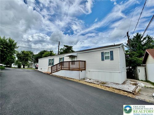 2 S 2nd St, Palmerton, PA, 18071-1720 | Card Image