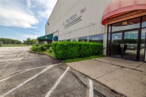 38630 Jet Center Place, Willoughby, OH, 44094 | Card Image