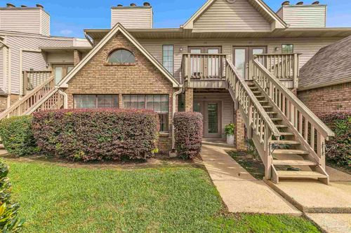 apt-113-7150 Plantation Rd, Pensacola, FL, 32504-6201 | Card Image