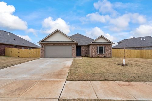 76 W Gilpin St, Farmington, AR, 72730-3201 | Card Image